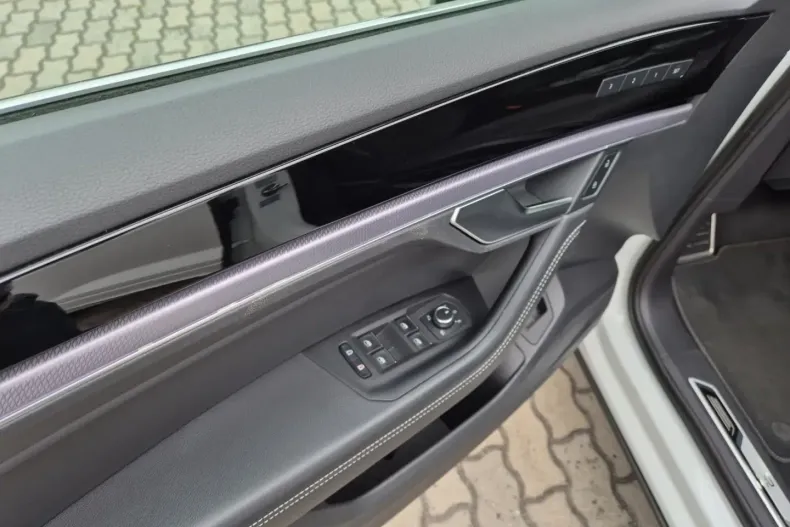 Volkswagen Touareg din 2021 cu 82.500 km - oferta VOL162432 - foto 20