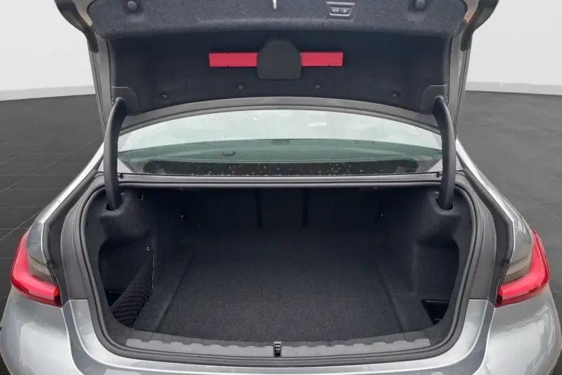 BMW 320 din 2024 cu 4.930 km - oferta BMW162433 - foto 8