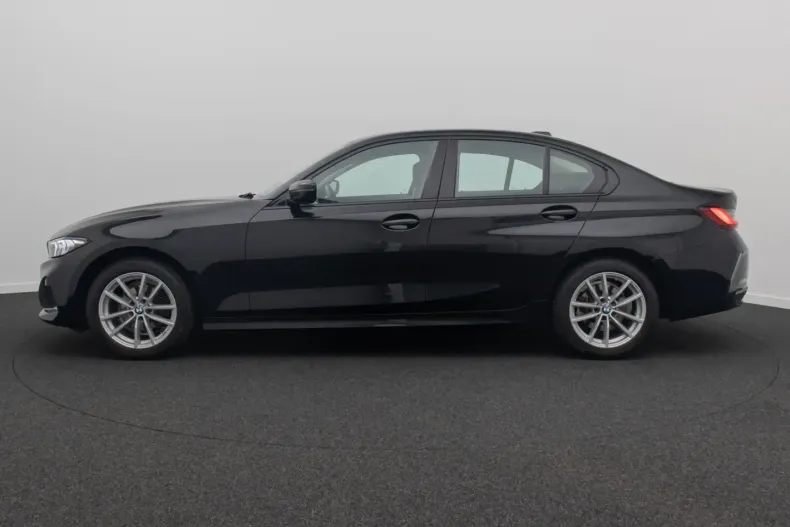 BMW 318 din 2023 cu 51.600 km - oferta BMW162437 - foto 11