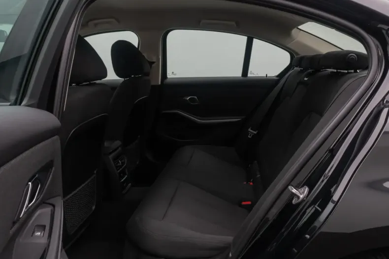 BMW 318 din 2023 cu 51.600 km - oferta BMW162437 - foto 25