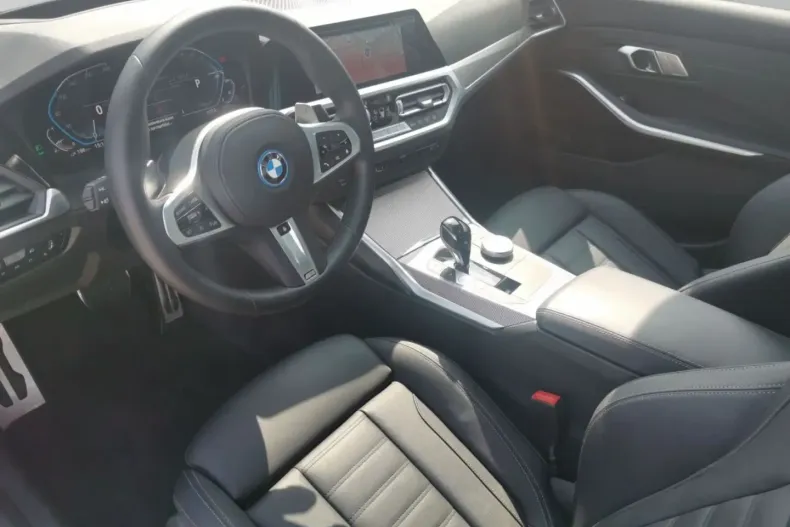 BMW 330 din 2022 cu 9.419 km - oferta BMW162439 - foto 4