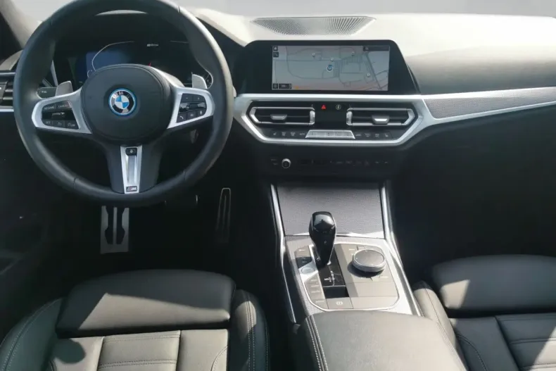 BMW 330 din 2022 cu 9.419 km - oferta BMW162439 - foto 6