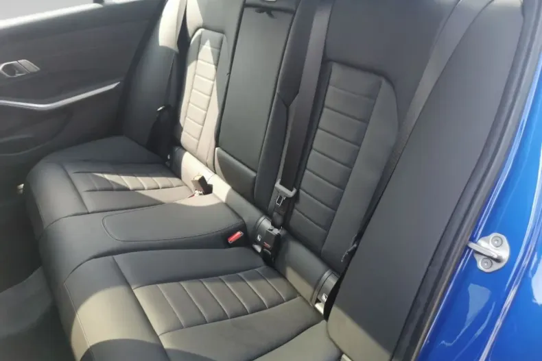 BMW 330 din 2022 cu 9.419 km - oferta BMW162439 - foto 7