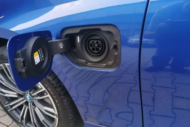 BMW 330 din 2022 cu 9.419 km - oferta BMW162439 - foto 13