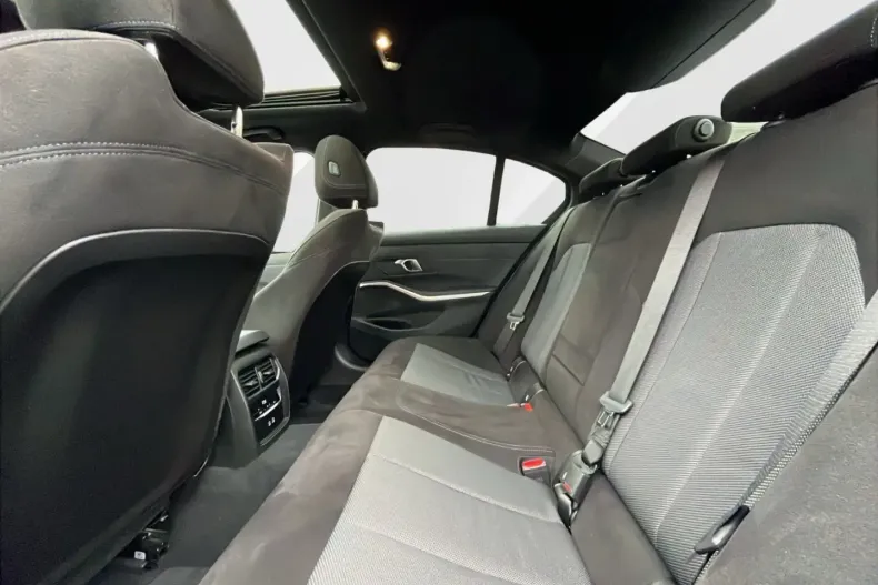 BMW 320 din 2025 cu 25.225 km - oferta BMW162440 - foto 12