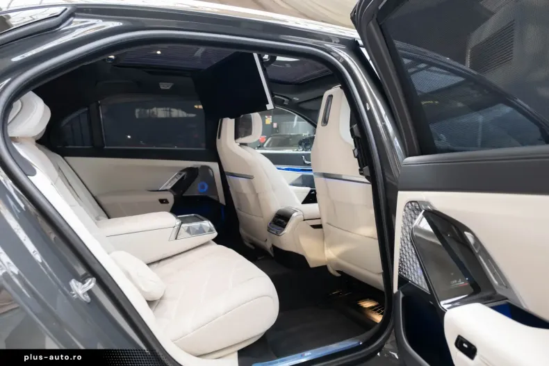 BMW 740 din 2024 cu 10 km - oferta BMW162447 - foto 28