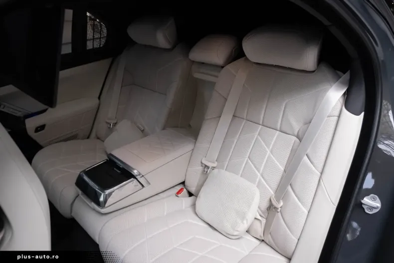 BMW 740 din 2024 cu 10 km - oferta BMW162447 - foto 37