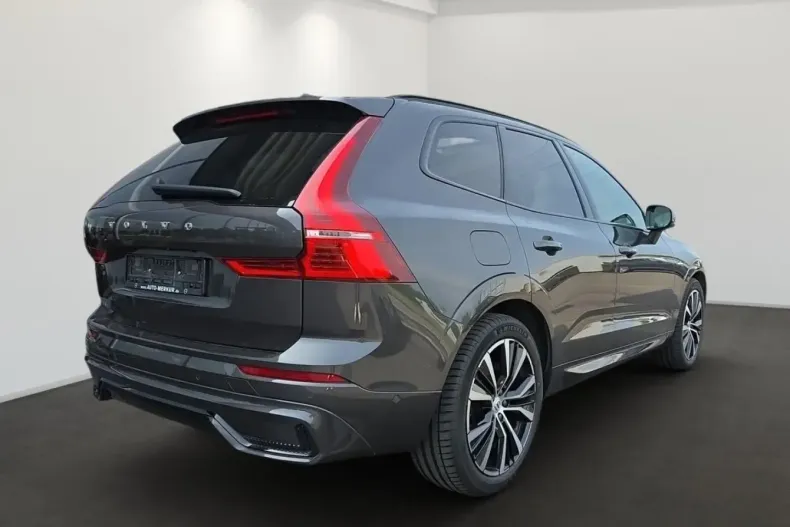 Volvo XC60 din 2023 cu 28.000 km - oferta VOL162461 - foto 3