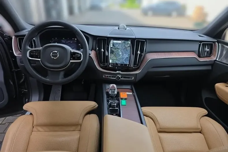 Volvo XC60 din 2023 cu 28.000 km - oferta VOL162461 - foto 10