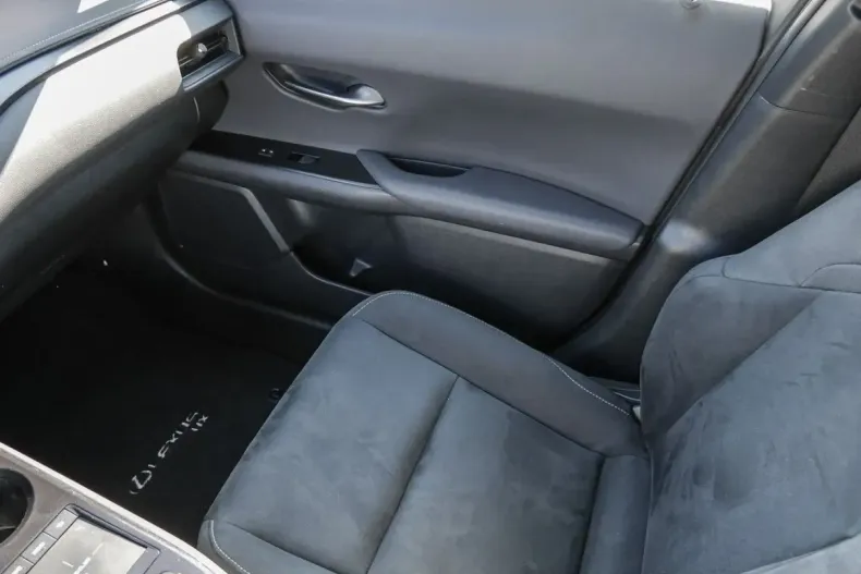 Lexus UX din 2022 cu 45.813 km - oferta LEX162462 - foto 28