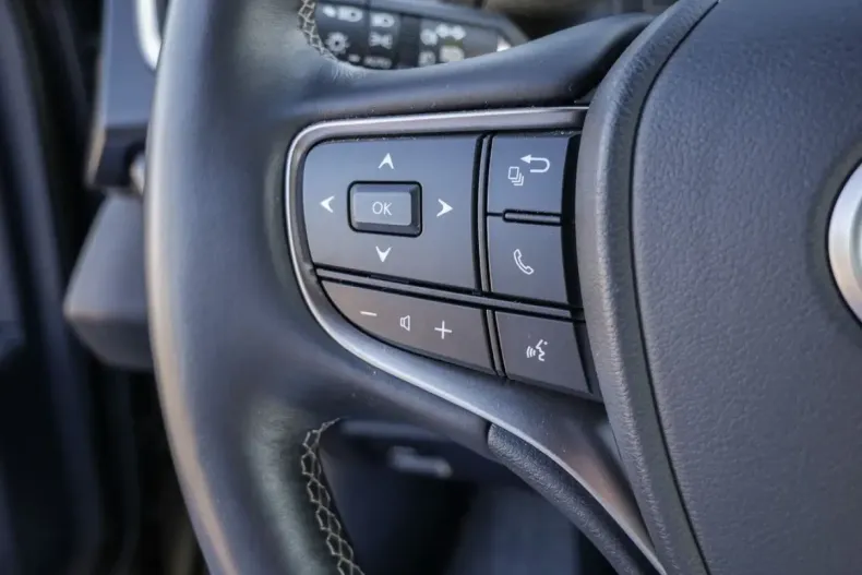 Lexus UX din 2022 cu 45.813 km - oferta LEX162462 - foto 36