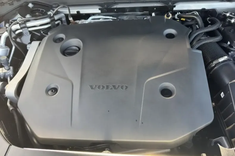 Volvo XC90 din 2024 cu 16.193 km - oferta VOL162468 - foto 14