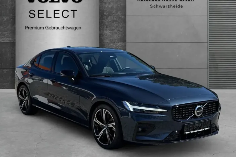 Volvo S60 din 2024 cu 16.840 km - oferta VOL162469 - foto 1