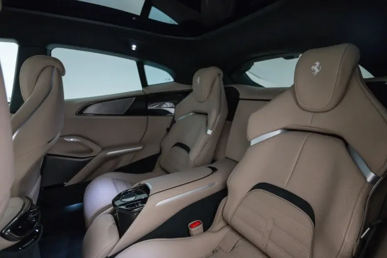 Ferrari Purosangue din 2024 cu 4.650 km - oferta FER162471 - foto 23