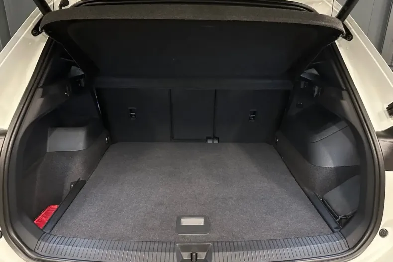 Volkswagen Tiguan din 2024 cu 11.000 km - oferta VOL162475 - foto 34