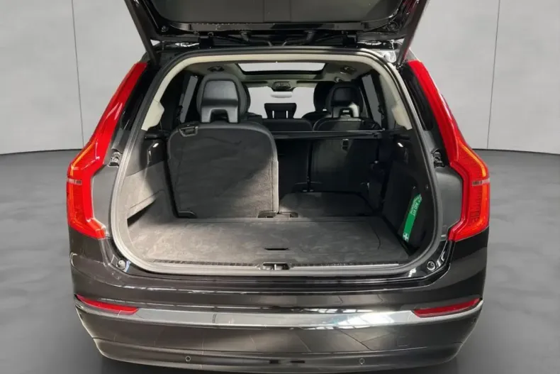 Volvo XC90 din 2024 cu 20.761 km - oferta VOL162476 - foto 4