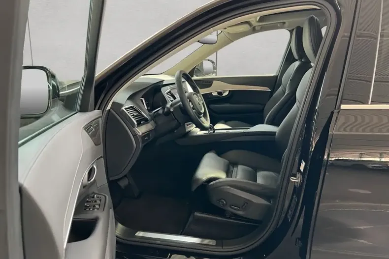 Volvo XC90 din 2024 cu 20.761 km - oferta VOL162476 - foto 9