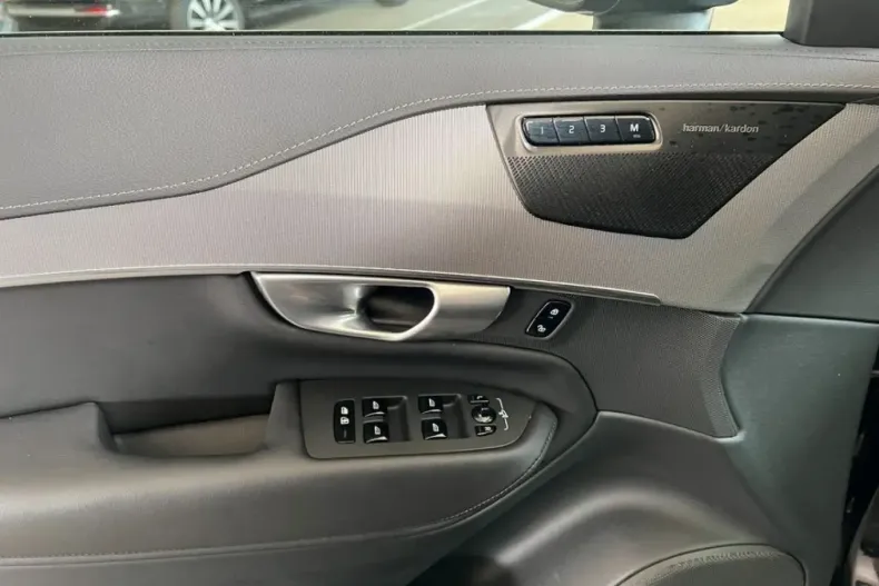 Volvo XC90 din 2024 cu 20.761 km - oferta VOL162476 - foto 16