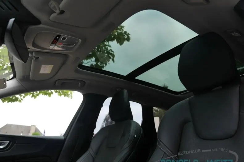 Volvo XC60 din 2025 cu 26.420 km - oferta VOL162478 - foto 13