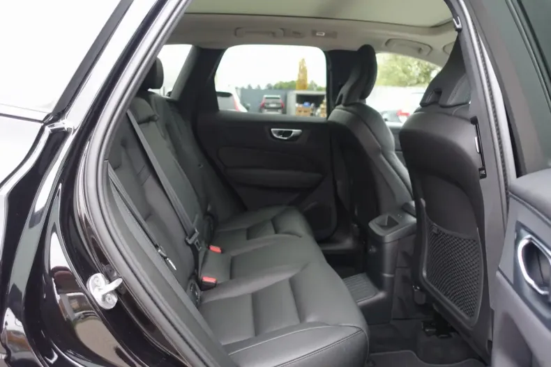 Volvo XC60 din 2025 cu 31.030 km - oferta VOL162480 - foto 10