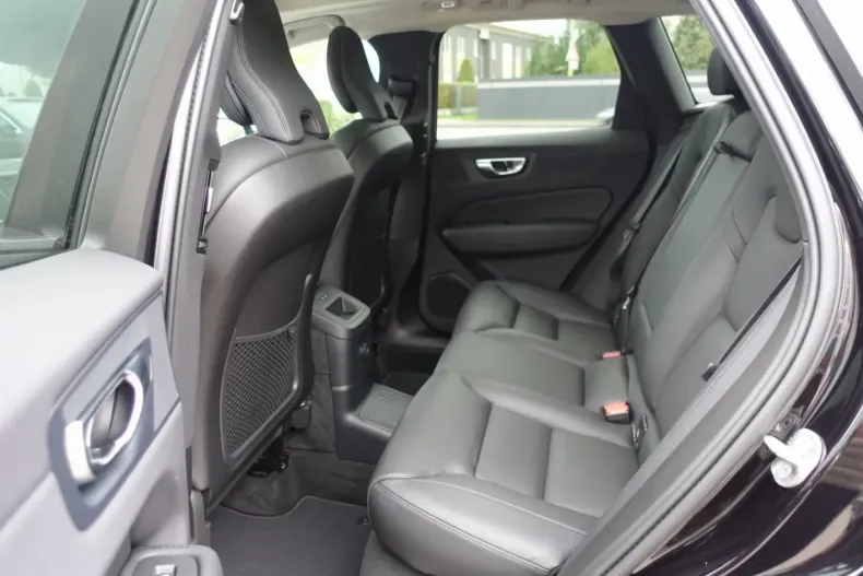 Volvo XC60 din 2025 cu 31.030 km - oferta VOL162480 - foto 13