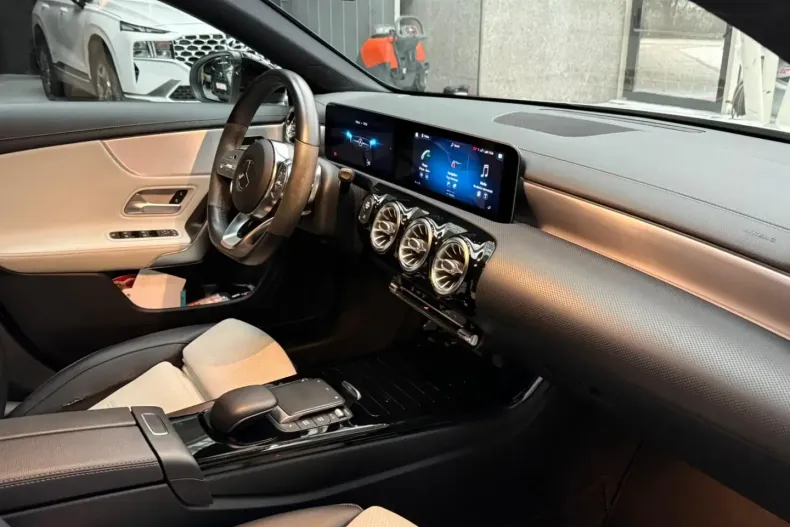 Mercedes-Benz CLA 220 din 2020 cu 79.000 km - oferta MER162487 - foto 24