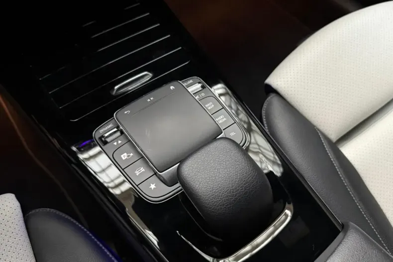 Mercedes-Benz CLA 220 din 2020 cu 79.000 km - oferta MER162487 - foto 27