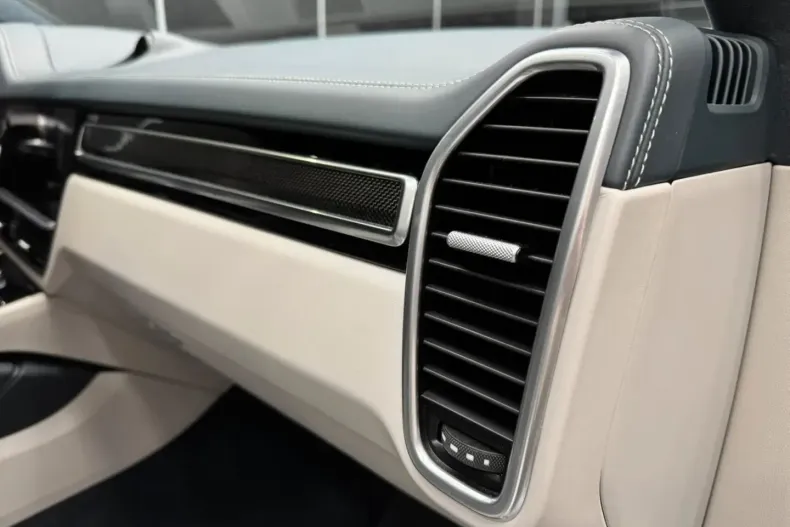 Porsche Cayenne din 2023 cu 55.920 km - oferta POR162491 - foto 17