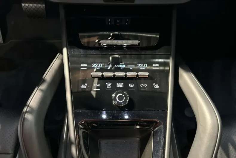 Porsche Cayenne din 2024 cu 27.750 km - oferta POR162497 - foto 10