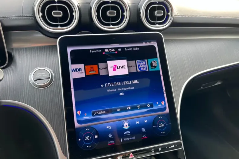 Mercedes-Benz C 300 din 2023 cu 45.500 km - oferta MER162498 - foto 35