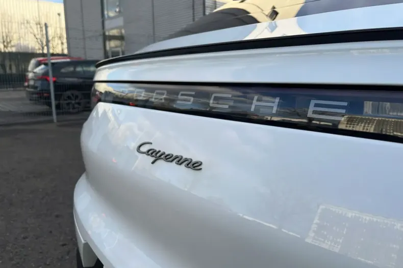 Porsche Cayenne din 2022 cu 51.877 km - oferta POR162500 - foto 22
