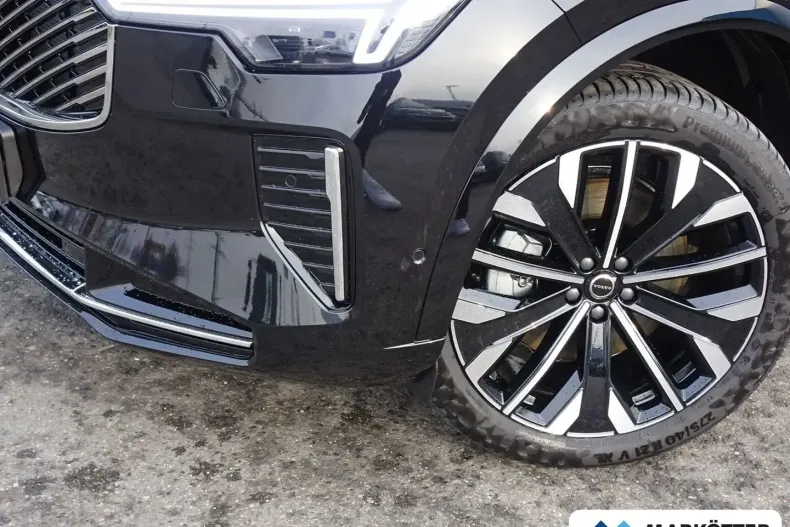 Volvo XC90 din 2025 cu 9.900 km - oferta VOL162521 - foto 2