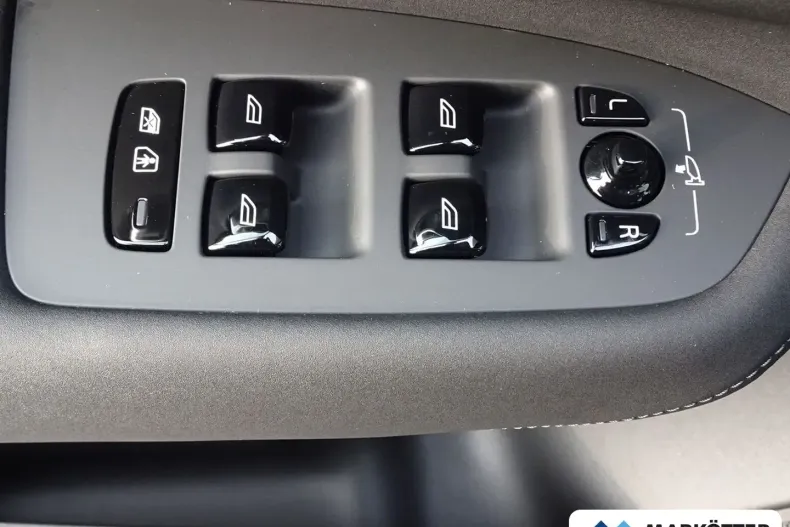 Volvo XC90 din 2025 cu 9.900 km - oferta VOL162521 - foto 8