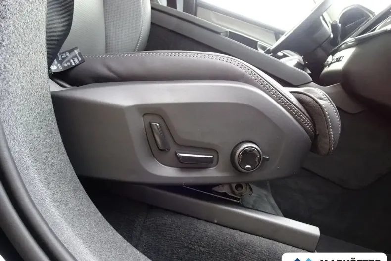 Volvo XC90 din 2025 cu 9.900 km - oferta VOL162521 - foto 31