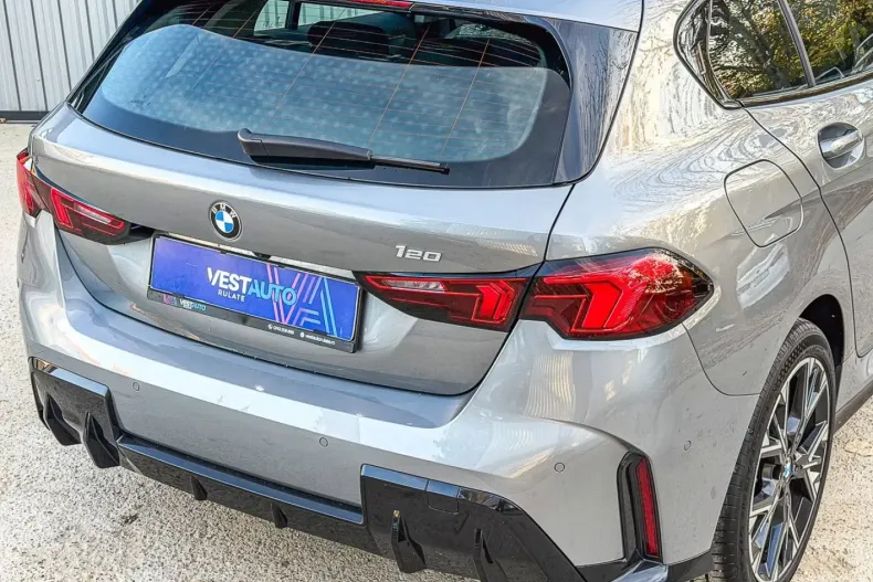 BMW 120 din 2025 cu 4.000 km - oferta BMW162528 - foto 11