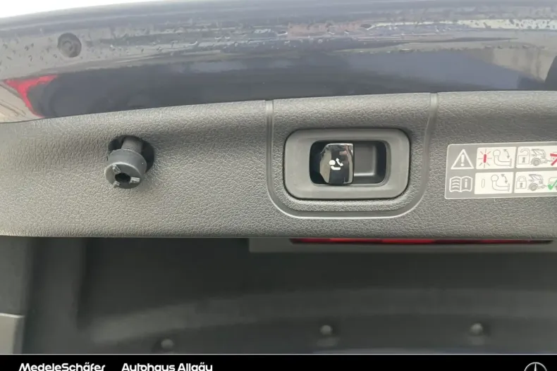 Mercedes-Benz C 300 din 2022 cu 13.900 km - oferta MER162535 - foto 19