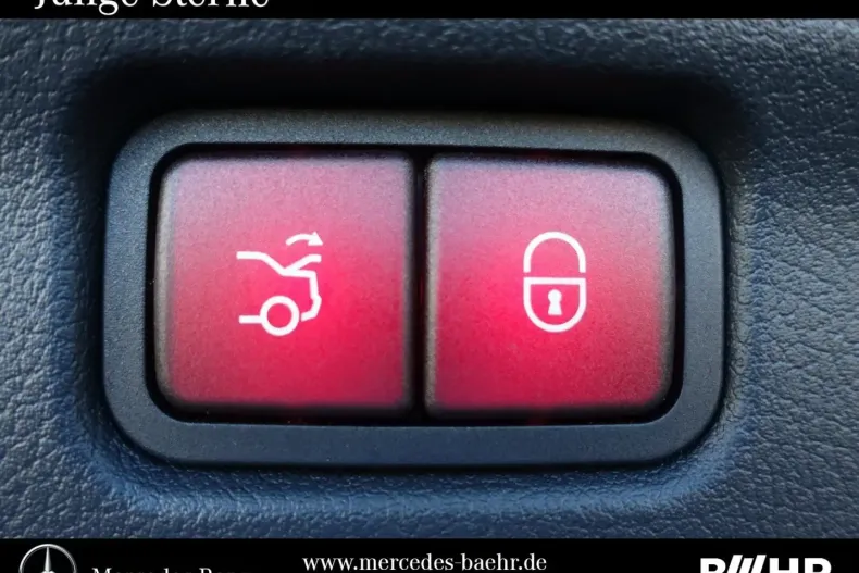 Mercedes-Benz C 300 din 2023 cu 14.250 km - oferta MER162536 - foto 11