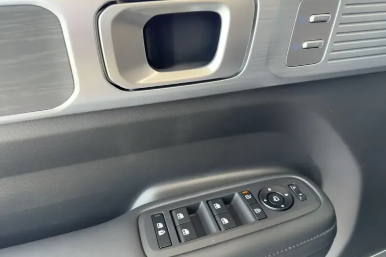 Hyundai SANTA FE din 2024 cu 14.053 km - oferta HYU162546 - foto 12