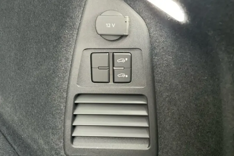 Volkswagen Touareg din 2024 cu 17.799 km - oferta VOL162548 - foto 18