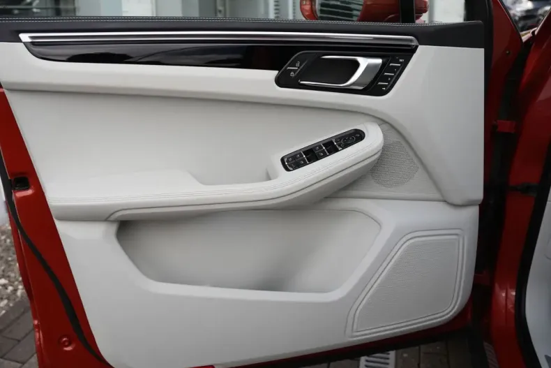 Porsche Macan din 2022 cu 79.000 km - oferta POR162549 - foto 32