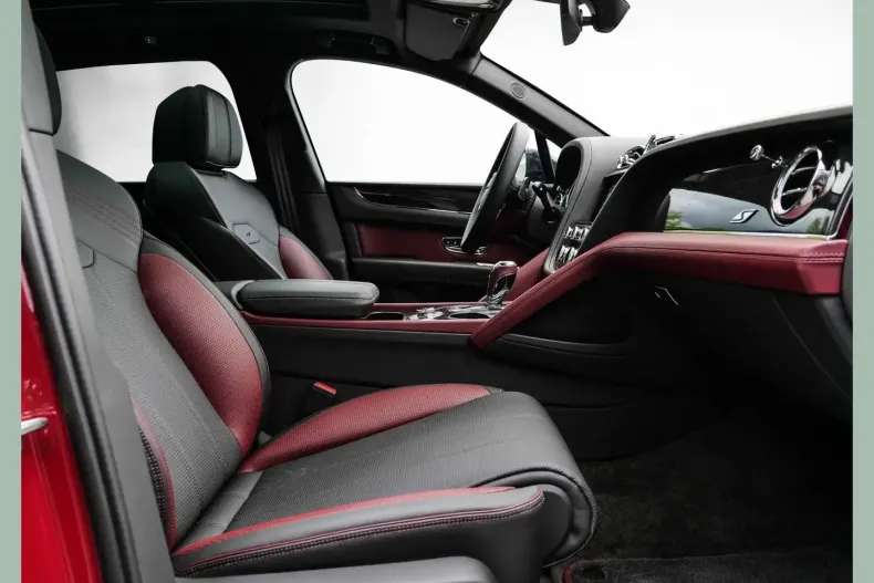 Bentley Bentayga din 2023 cu 2.550 km - oferta BEN162556 - foto 11