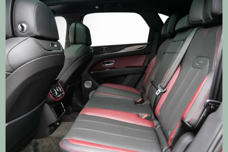 Bentley Bentayga din 2023 cu 2.550 km - oferta BEN162556 - foto 13