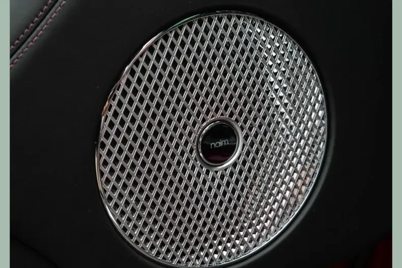 Bentley Bentayga din 2023 cu 2.550 km - oferta BEN162556 - foto 20