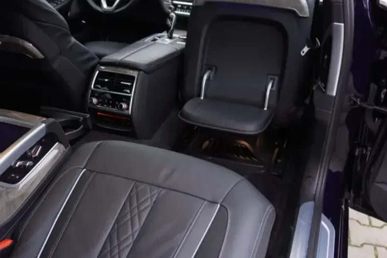 BMW 750 din 2020 cu 81.600 km - oferta BMW162559 - foto 12