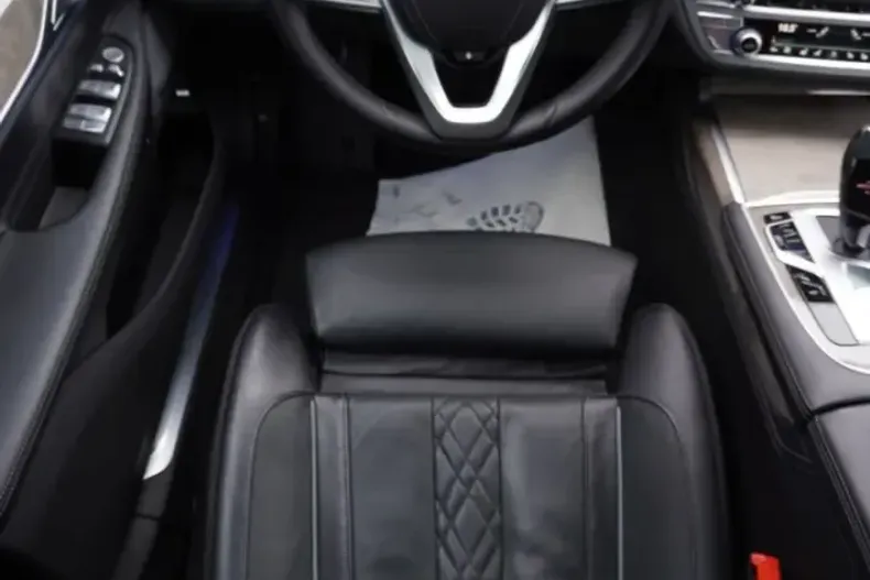 BMW 750 din 2020 cu 81.600 km - oferta BMW162559 - foto 20