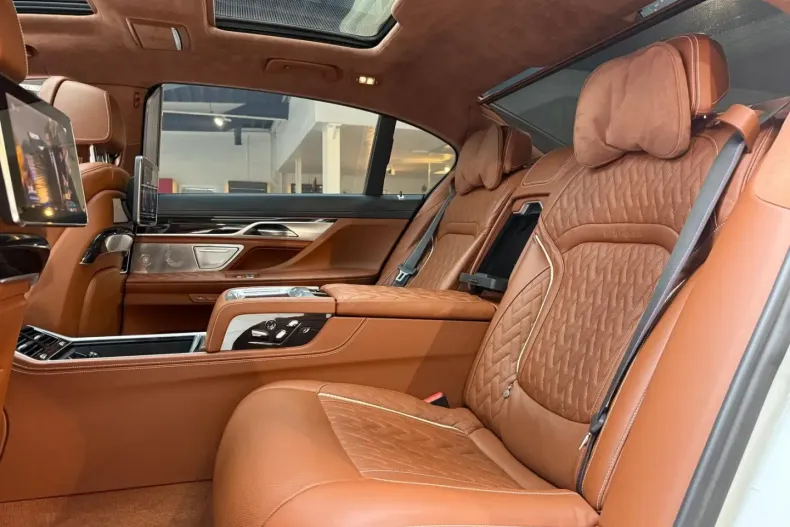 BMW 740 din 2022 cu 84.500 km - oferta BMW162565 - foto 28