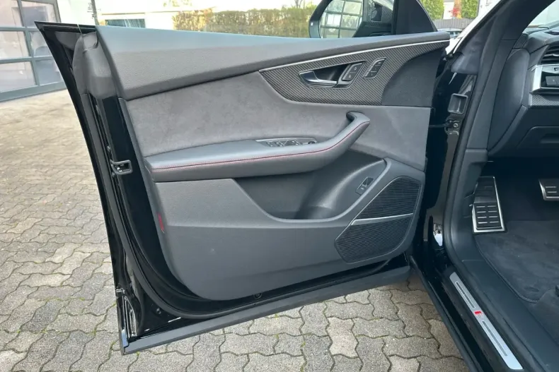 Audi Q8 din 2025 cu 15.500 km - oferta AUD162566 - foto 10