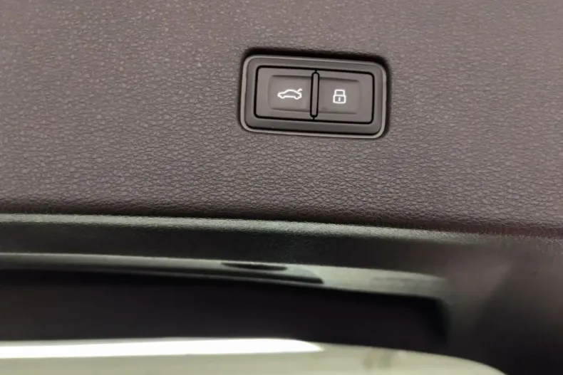 Audi Q8 din 2022 cu 61.700 km - oferta AUD162570 - foto 14