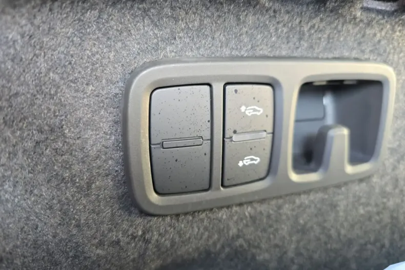 Audi SQ8 din 2023 cu 23.914 km - oferta AUD162571 - foto 8