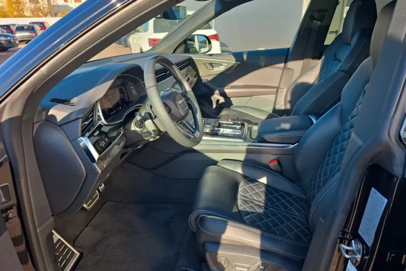 Audi SQ8 din 2023 cu 23.914 km - oferta AUD162571 - foto 10